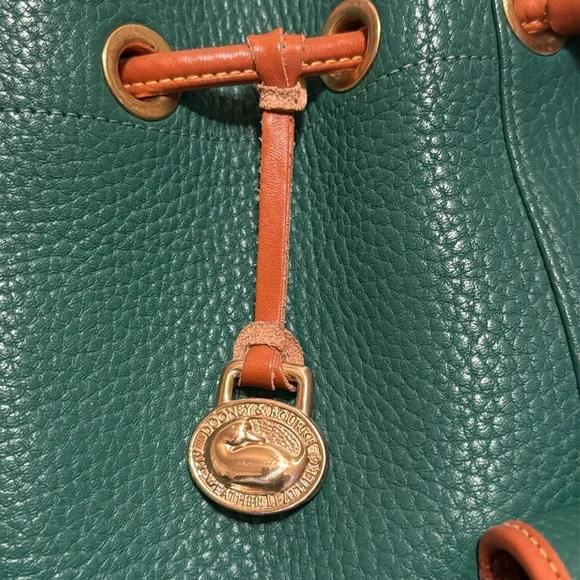 Dooney and Bourke large sling in Kelly Green - Picture 13 of 15